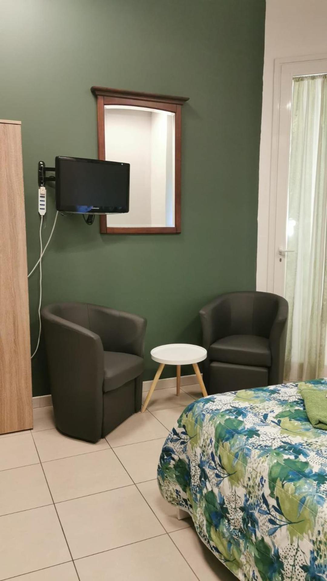 Affittacamere Guerrero Rooms Triest Exterior foto